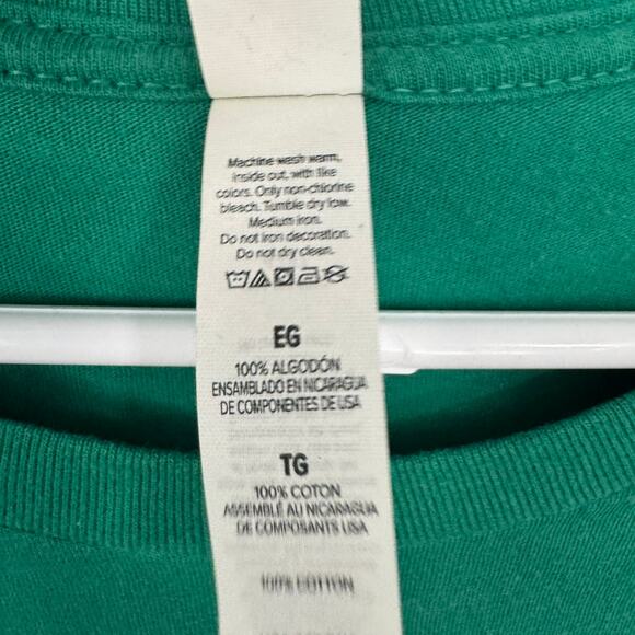 Bella Canvas The Grinch Social Distancing Green Short Sleeve Tee Shirt Size XL - Picture 6 of 6